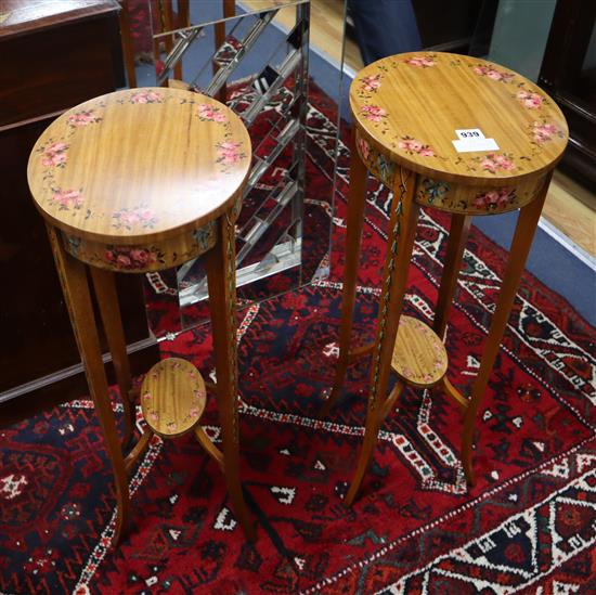 A pair of Sheraton style painted satinwood oval lamp tables W.31cm